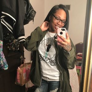 Meet your Posher, Christi